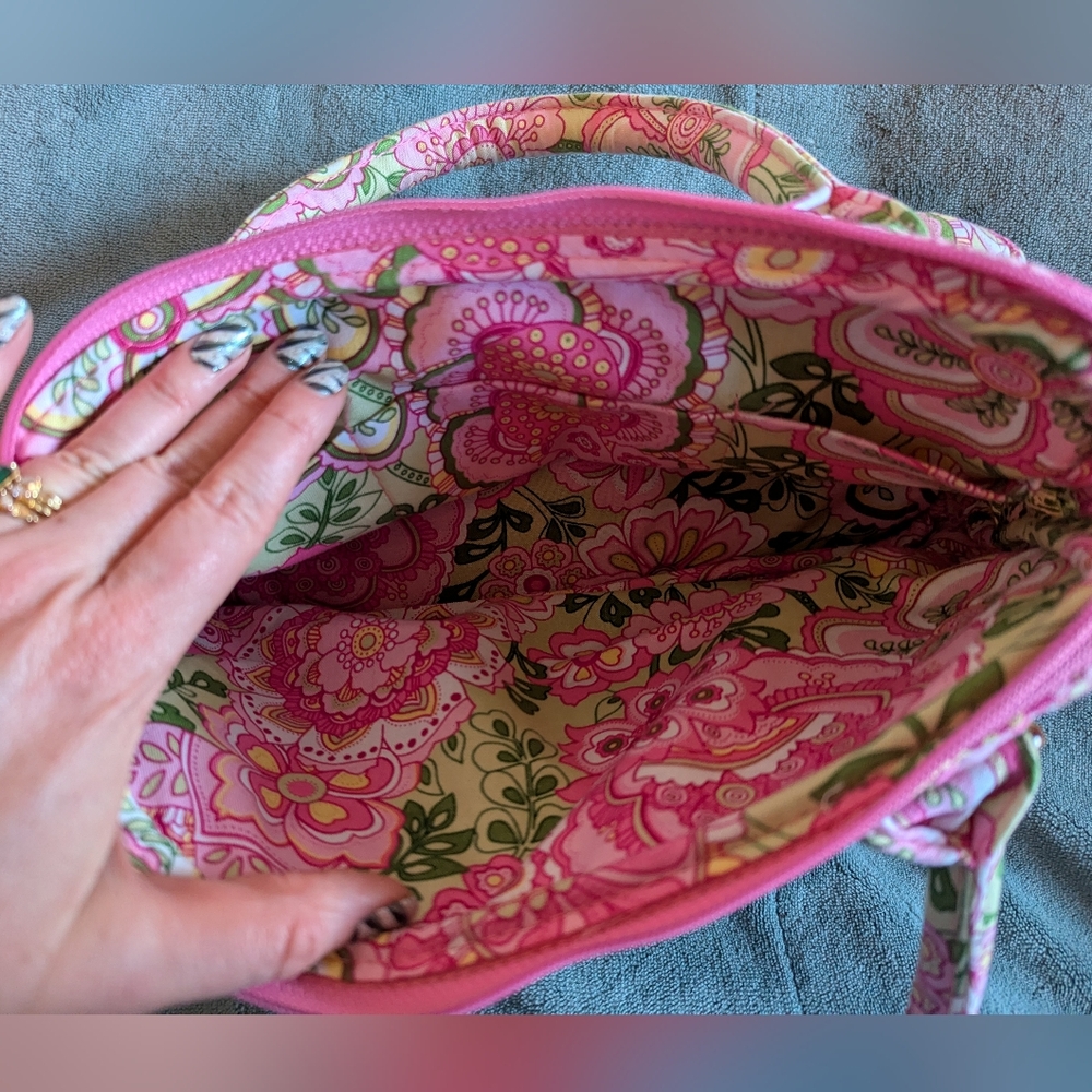 Vera Bradley Pink Handbag - Like New - Picture 2 of 2